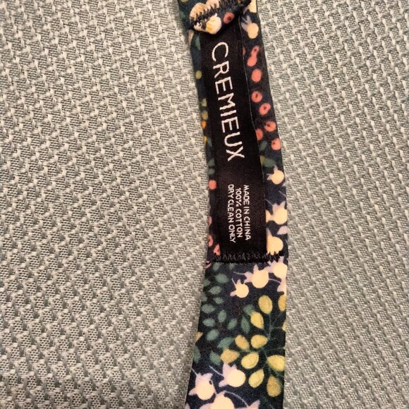 Cremieux Bow Tie - Picture 3 of 3